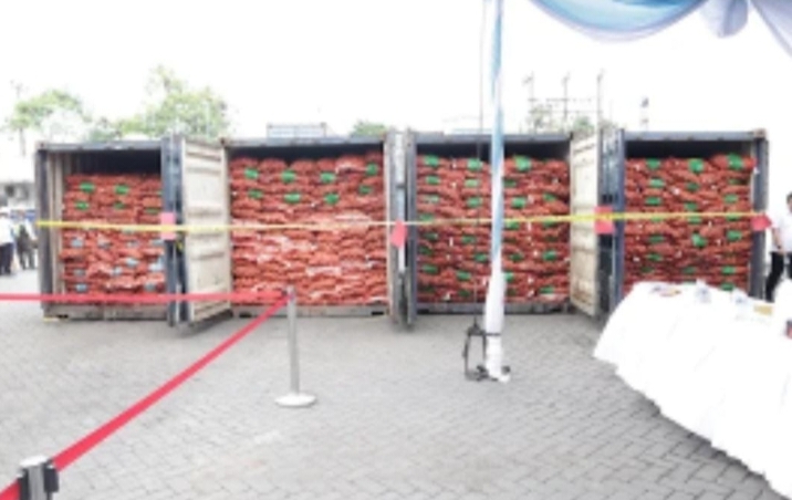 Polda Jatim Ungkap Peredaran 72 Ton Bawang Bombay Ilegal yang di muat dalam container