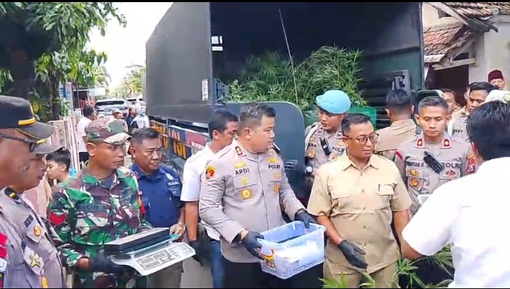 Jaringan Ganja ‘Greenhouse’ Jombang Terbongkar: 5,3 Kg dan 110 Batang Disita