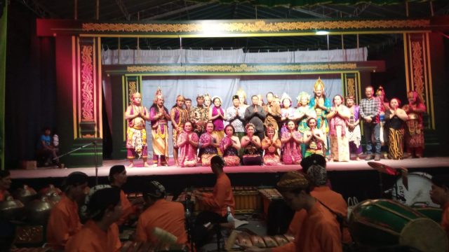 Tutup Ritual Ulur-Ulur Telaga Buret, Plt. Bupati Tulungagung Hadiri Pagelaran Ketoprak Tirto Budoyo di Desa Gamping