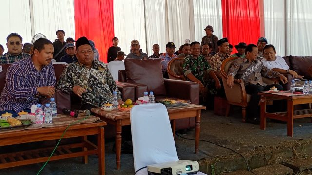 Tanam Perdana Program Bongkar Ratoon Tebu Bersama Gubernur Jawa Timur