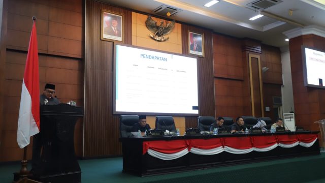 APBD Jombang 2025 Lampaui Target, Bupati Warsubi Sampaikan Raperda Pertanggungjawaban dan Raih WTP ke-13