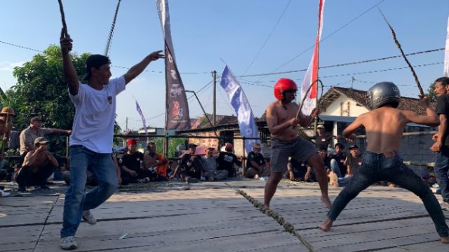 Lestarikan Budaya Leluhur, Paguyuban Demit Kali Gelar Kesenian Tradisional Tiban di Dusun Tanjungsari
