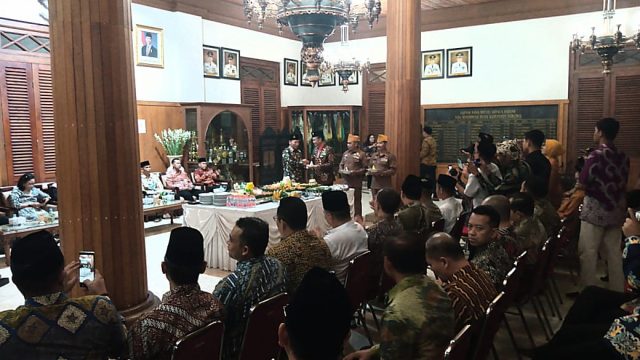 Peringati HUT ke-81 RI, Pemkab Tulungagung Gelar Malam Tirakatan di Pendopo Kongas Arum Kusumaning Bongso