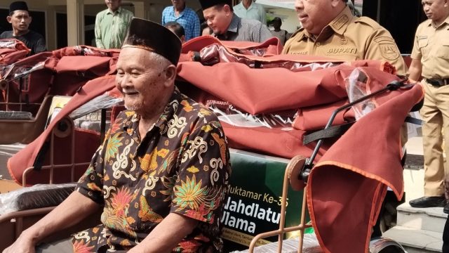 Bupati Jombang Pastikan 200 Becak Listrik Bantuan Presiden Prabowo Siap Sukseskan Muktamar ke-35 NU