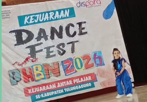 Tampil Percaya Diri, Siswi SDN 1 Kampungdalem Curi Perhatian di Dance Fest PHBN Tulungagung 2026