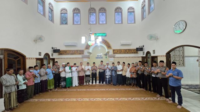 Kapolres Jombang Gelar Subuh Keliling, Perkuat Kedekatan Polri dengan Masyarakat