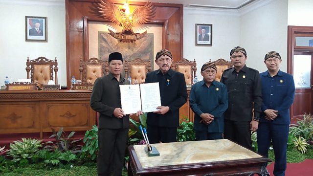 DPRD Kabupaten Tulungagung Sepakati Lima Ranperda Menjadi Perda dalam Rapat Paripurna